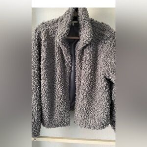 Women’s fleece jacket.NINE WEST